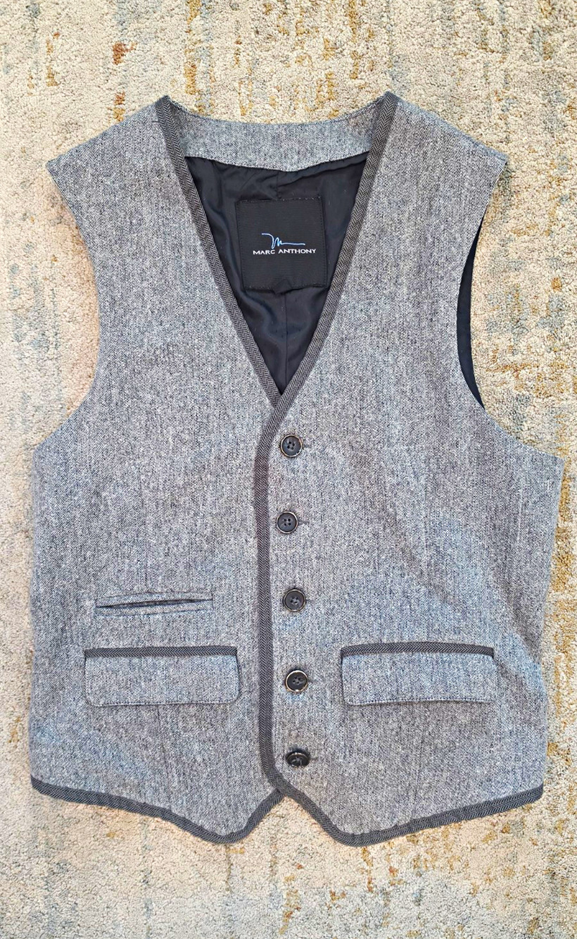 Marc Anthony Men's Gray Herringbone Wool Vest V-Neck Button Lined Pockets S